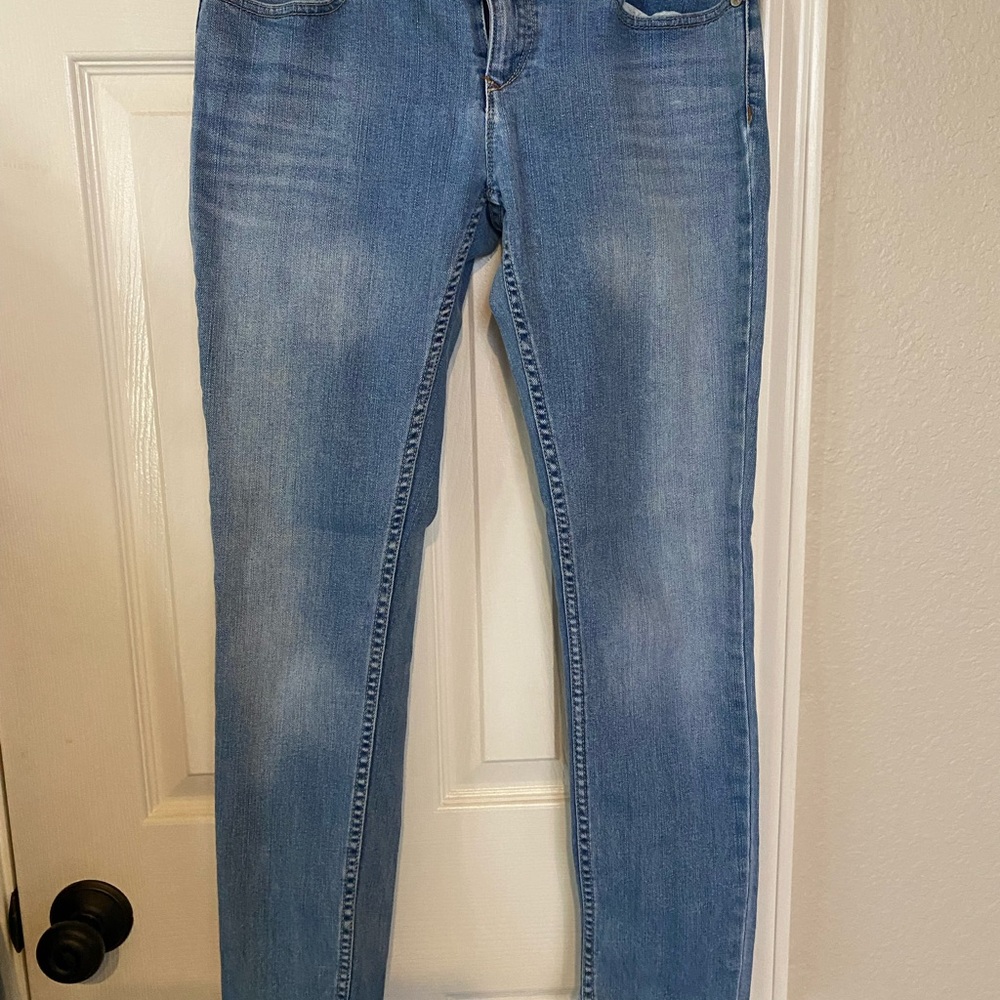 Roxy Blue Straight Leg Jeans Versatile Style
